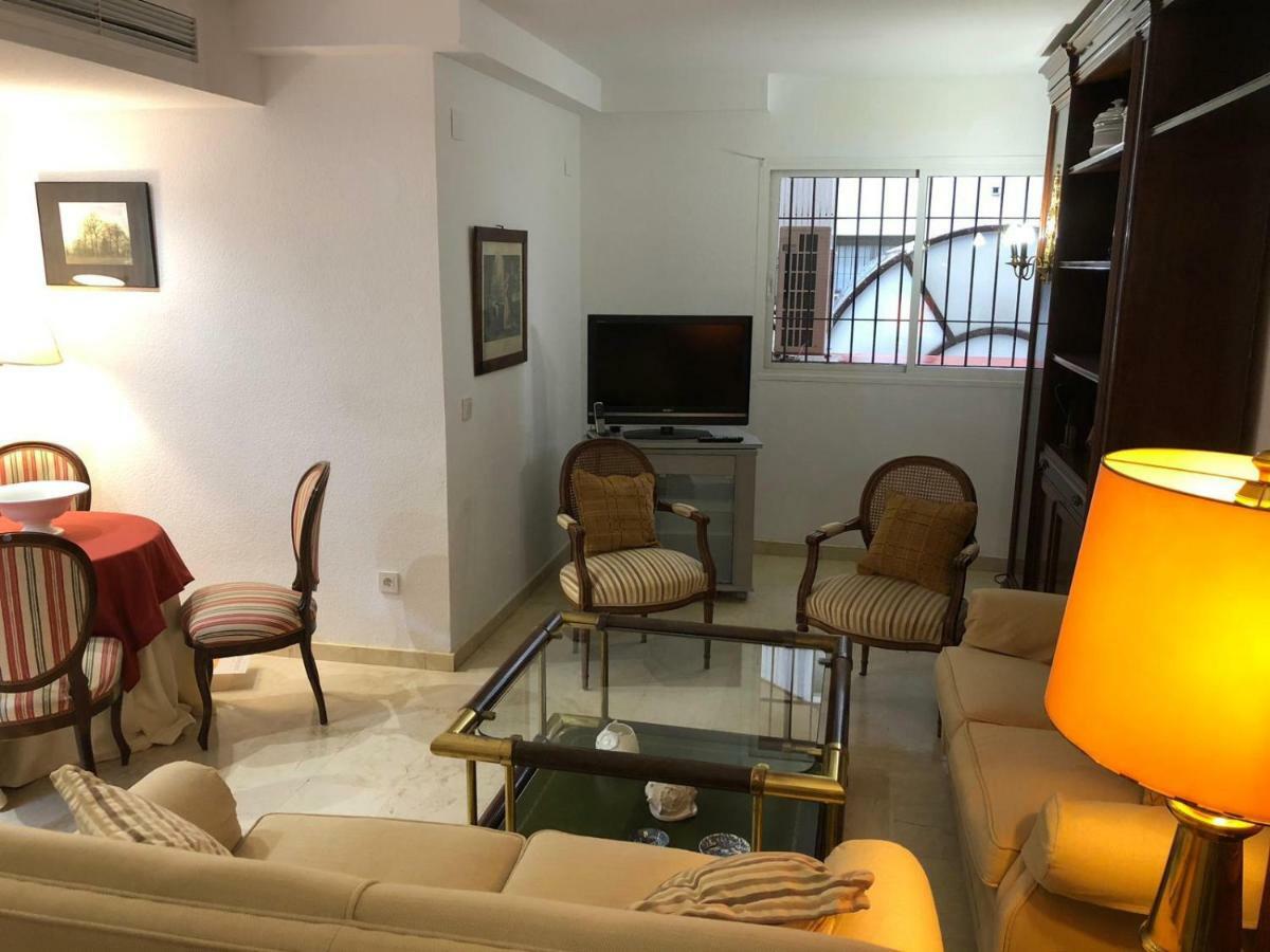 Alojamiento Ronda De Los Tejares Cordoba Ngoại thất bức ảnh